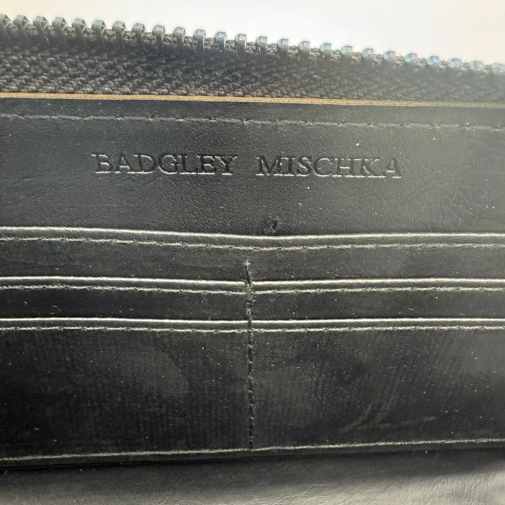 Badgley‎ Mischka Black wallet Ladies large Wallet Vegan Leather Zip Around $59